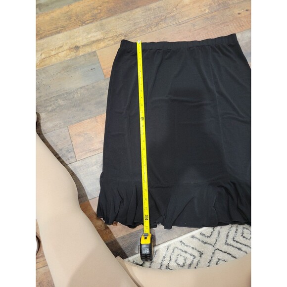 PLUS SIZE LARGE FLOWY, FLOUNCED CREPE SCUBA SKIRT
STYLE #RN37080 - Picture 3 of 4